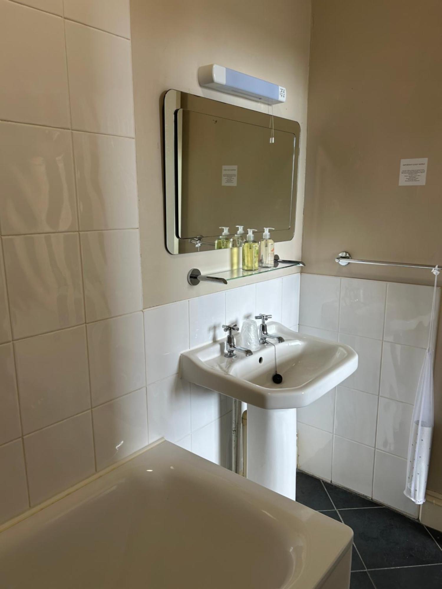 Bed and Breakfast Broadway House Лохарн Экстерьер фото