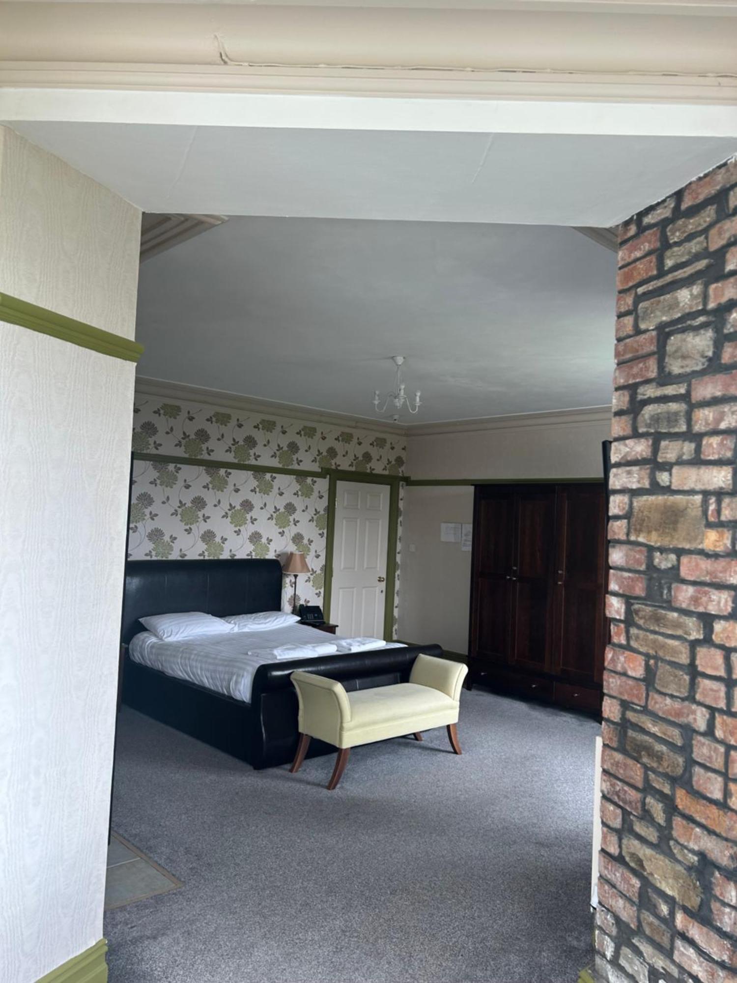 Bed and Breakfast Broadway House Лохарн Экстерьер фото